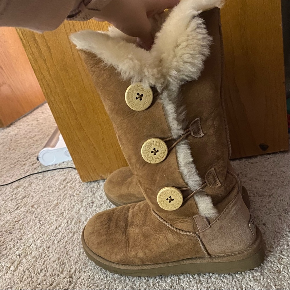 Gently Worn Vintage Uggs